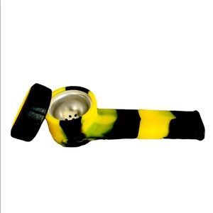 Silicone bowl with cover